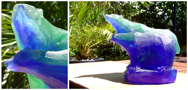 Verre-en-Forme à Montoison (26) par Salomé : « Ourse polaire et son ourson » bleu et vert émeraude clair