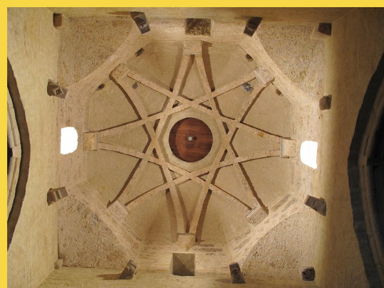 architecture romane - L'Hôpital-St-Blaise (64) carolingien → XIIe s. - ensemble d'ogives d'une géométrie remarquable de beauté