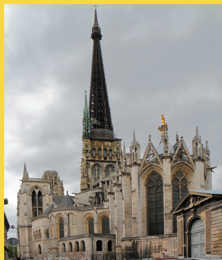 architecture gothique primitive - Rouen (76) Notre-Dame IVe s. + 1030 → 1063 + 1145 → 1237 - vue générale du chevet avec la haute flèche