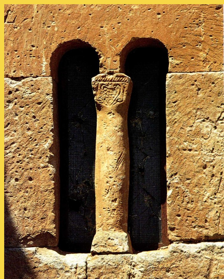 architecture paléochrétienne - Zamora (E) église wisitohique San Pedro de la Nave VIIe s. - arcade géminée