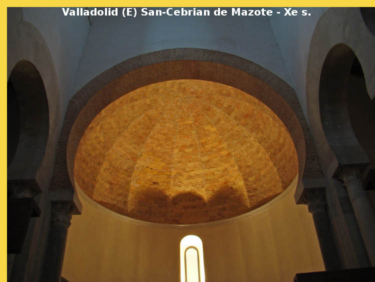 architecture carolingienne mozarabe/mudejar - Valladolid (E) San Cebrian de Mazote - église San Cipriano vers 950 - voûtement en coupole nervurée de la contre-abside à l'Ouest de la nef