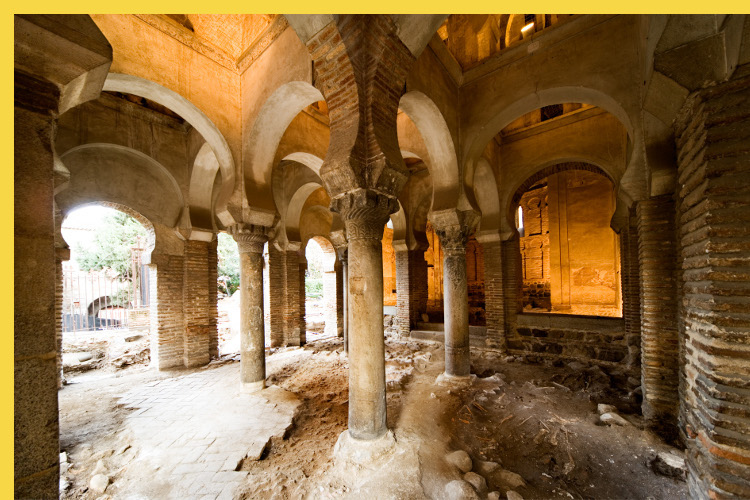 architectutre musulmane hispanique - Tolède (E) : Mosquée Bab al-Mardum en 999 devenue église Christo de la Luz en 1187 - la salle de prièce devenue la nef