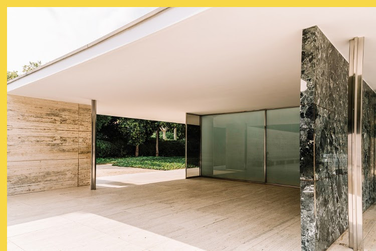bioclimatique fluidité des espaces Pavillon de l'Allemagne à Barcelone par Mies van der Rohe en 1929 : transparences ou cloison translucide