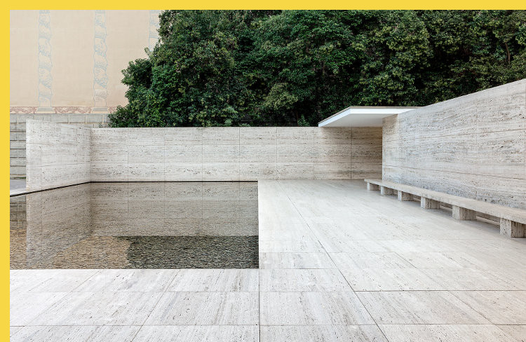 bioclimatique fluidité des espaces Pavillon de l'Allemagne à Barcelone par Mies van der Rohe en 1929 : la zone ouverte traitée en travertin