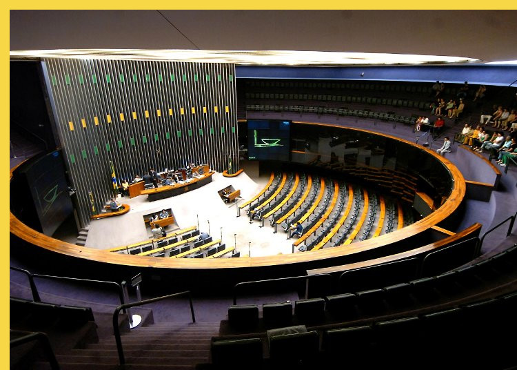 le Congrès National à Brasilia par Niemeyer en 1960 : la Chambre des députés vue depuis les tribunes du public