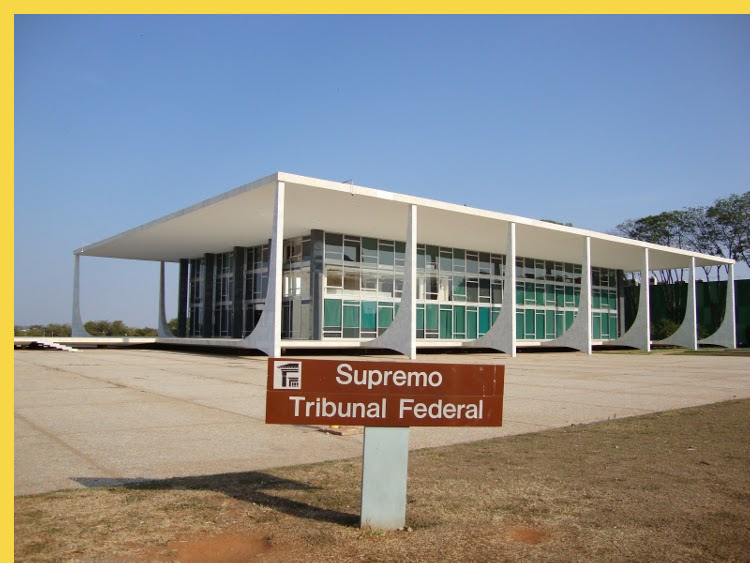 fluidite des espaces Tribunal suprême à Brasilia par Niemeyer en 1960 : vue générale