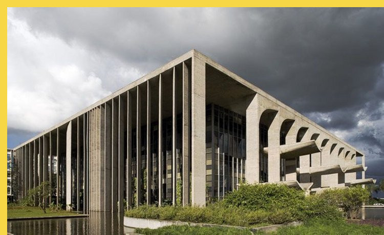 le Palais de la Justice (Ministère de la J.) à Brasilia par Niemeyer en 1960