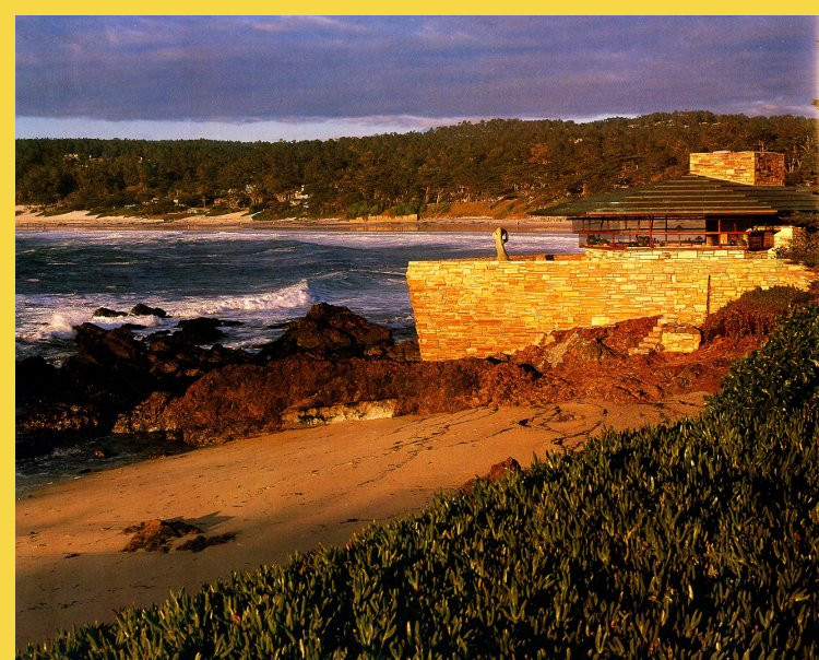 bioclimatique fluidite des espaces Walker House Carmel par Wright en 1948 : profil de la façade sud