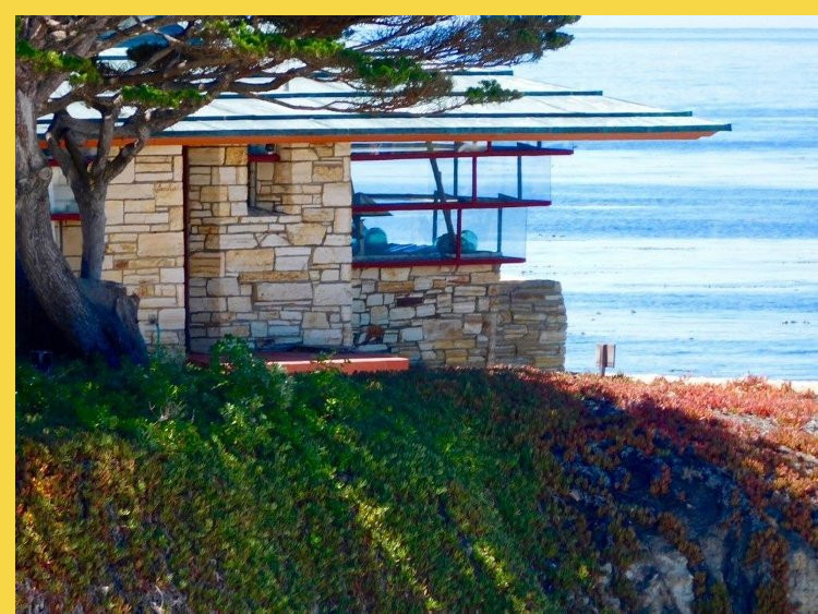 bioclimatique fluidite des espaces Walker House Carmel par Wright en 1948 : le poste d'obervation de l'Océan, profil de la façade nord