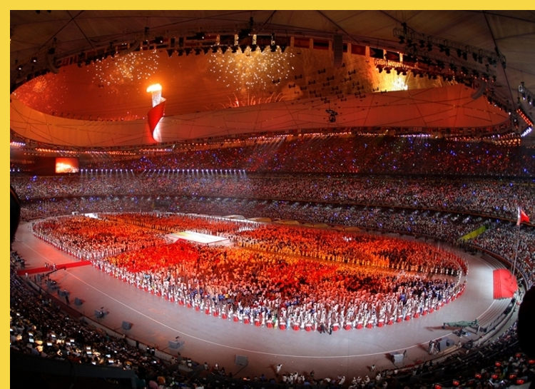 architecture laique - Pékin-Beijing - Stade Olympique Nid d'Oiseau par Herzog + de Meuron - 2008 : vue générale du stade olympique lors de la cérémonie d'ouverture des Jeux