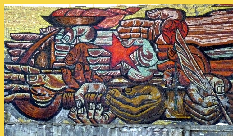 architecture laique - Buzludja  (Bulgarie) - Maison du Parti Communiste par Andrei Stoilov - 1981 - détail mosaïques de pate de verre - allégorie du travail manuel