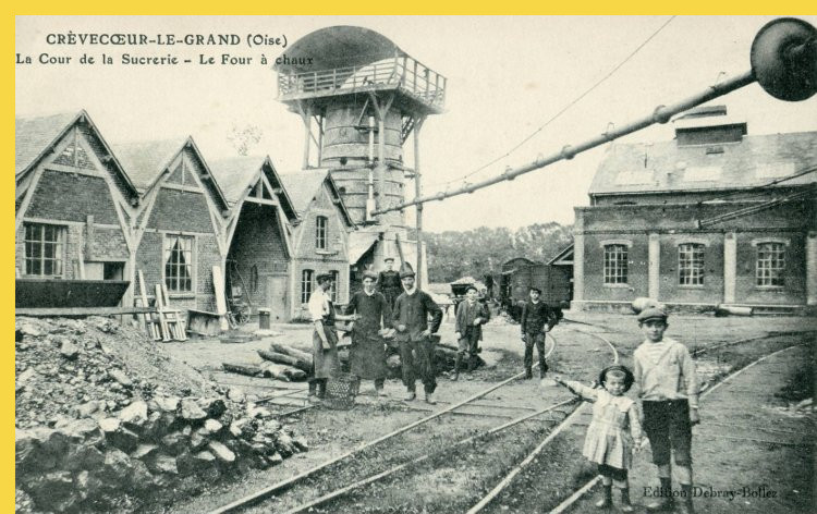 Crevecoeur (60) le four à chaux dans la cour de la sucrerie
