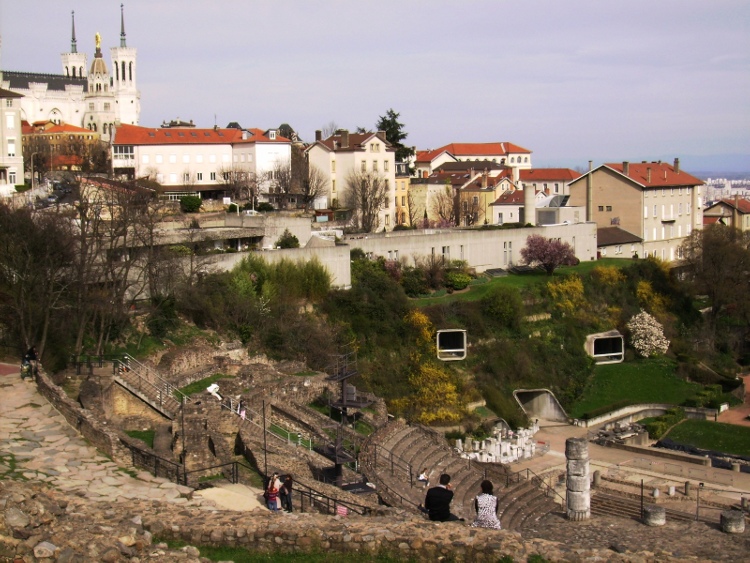 1975 Musée de la Civilication Gallo-Romaine à Lyon par Bernard Zehrfuss