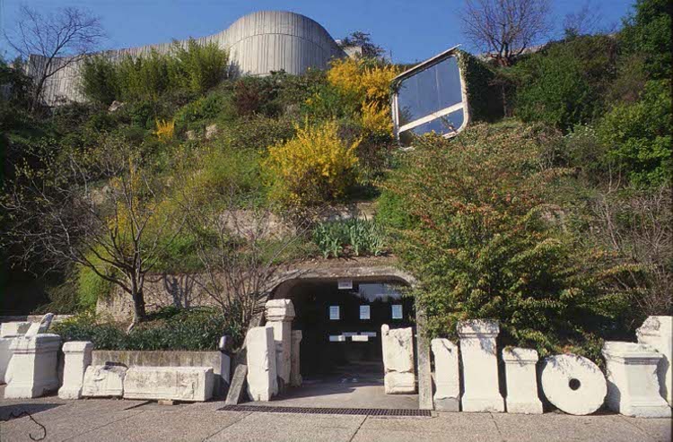 1975 Musée de la Civilication Gallo-Romaine à Lyon par Bernard Zehrfuss