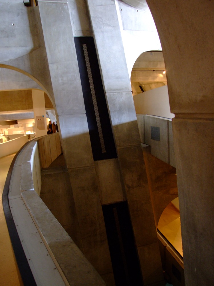 1975 Musée de la Civilication Gallo-Romaine à Lyon par Bernard Zehrfuss