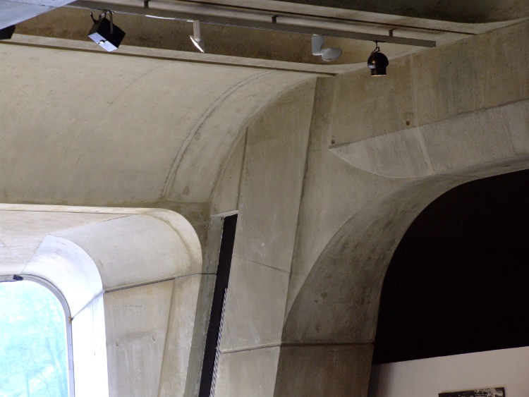 1975 Musée de la Civilication Gallo-Romaine à Lyon par Bernard Zehrfuss