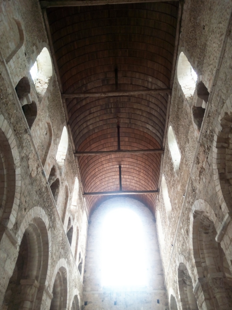 abbatiale Notre-Dame de Bernay (27) la nef construite par Guillaume de Volpiano de 1017 à 1031