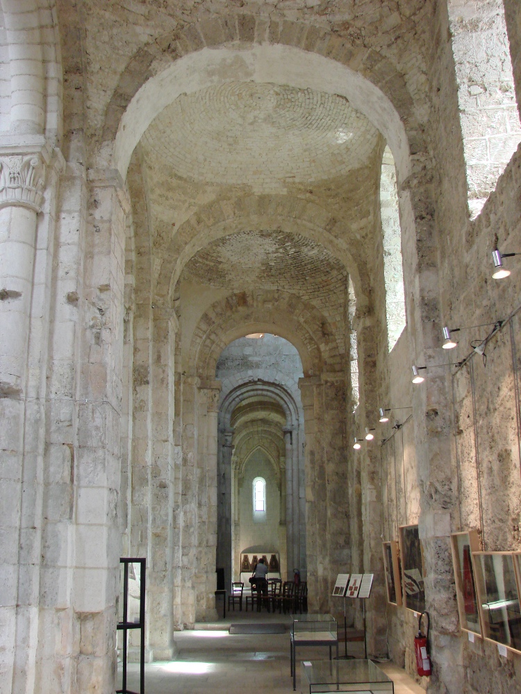 abbatiale Notre-Dame de Bernay (27) le bas-côté sud de la nef est aujourd'hui couvert de coupoles sur pendentifs sans doute assez tardives