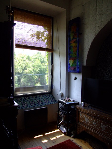 façade sud d'une ancienne manufacture de soie réhabilitée, photo 15 juillet à 13h03